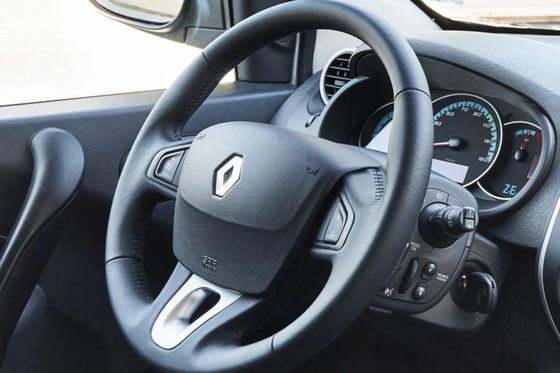 2 سيتر فان بأفضل سعر في رينو كانجو ، ومريح في الميزات ، والمسافة المقطوعة ، والمقاعد ، وأداء المحرك