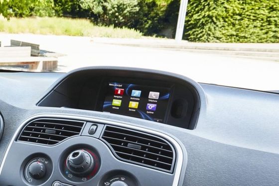 2 سيتر فان بأفضل سعر في رينو كانجو ، ومريح في الميزات ، والمسافة المقطوعة ، والمقاعد ، وأداء المحرك