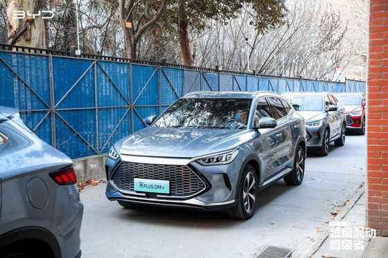 سيارات كهربائية صديقة للبيئة AWD