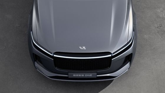 220km / h Plug In Hybrid SUV 700Km Range Four Screens ستة مقاعد السيارة الكهربائية