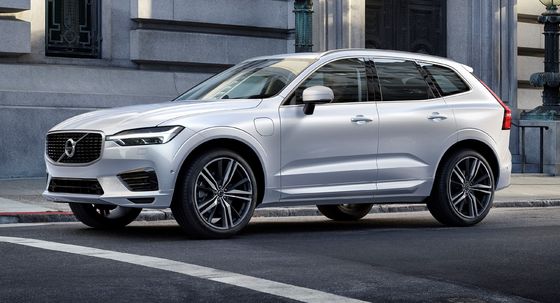 4 عجلات سيارات كهربائية متوسطة 4WD 180Km / H Max Power 184KW Volvo XC60 B5