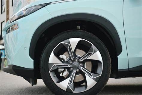 اليد اليسرى AION V سيارة كهربائية 500 كيلومتر المدى 5 مقاعد سيارة الدفع الرباعي للبالغين المراهقين