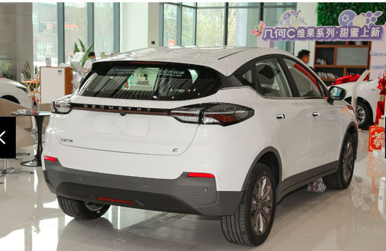 مركبات SUV كهربائية مدمجة 400 كم / 550 كم Geely Geometry C Blueberry Pure EV المركبات