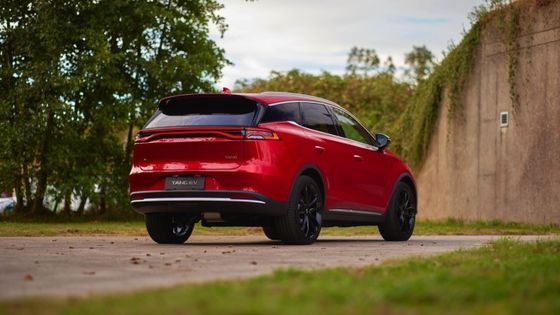 635 كم سيارات كهربائية عالية الأداء