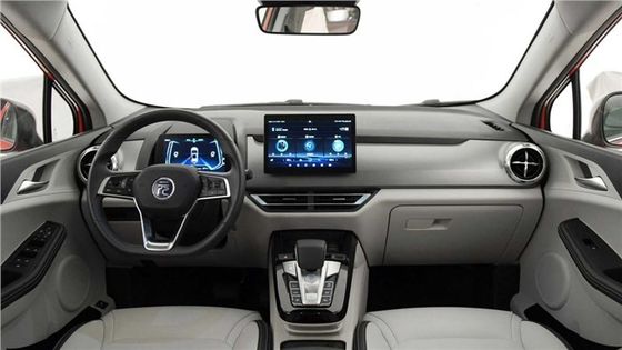 سيارة SUV كهربائية فاخرة بطول 301 كم