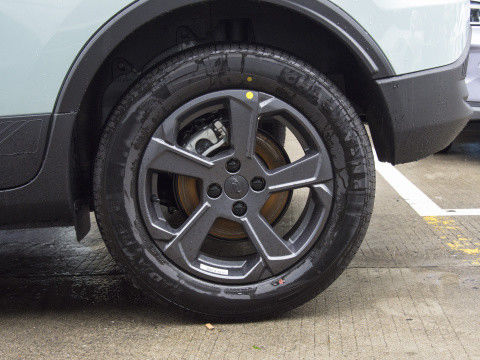 سيارات كهربائية صغيرة SUV صديقة للبيئة Geely Geometry E 320km 401km 5 Doors 5 Seaters