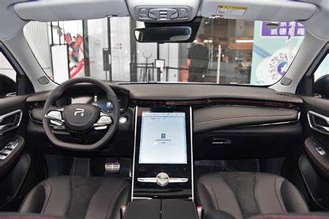 سيارة Feifan Marvel ER6 طويلة المدى EV سيارات دفع رباعي ذات 4 عجلات أوتوماتيكية عالية السرعة SUV