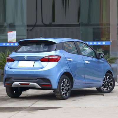 100km / h سريع السرعة سيارة كهربائية JMC EV3 الطاقة الجديدة EV سيارة سيدان 302km NEDC