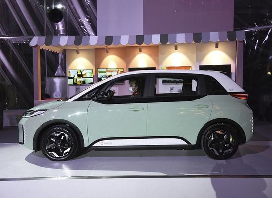 سيارات كهربائية متوسطة ذكية 130 كم / ساعة BYD D1 ذات الدفع الرباعي