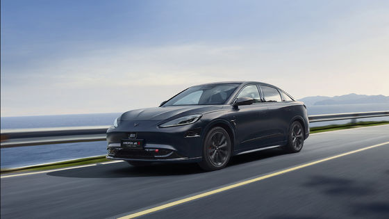 ARCFOX S سيارات الدفع الرباعي الكهربائية الصغيرة 500 كم المدى FWD سيارة التوجيه اليسرى