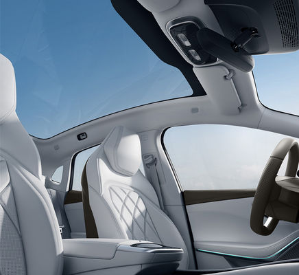 ARCFOX S سيارات الدفع الرباعي الكهربائية الصغيرة 500 كم المدى FWD سيارة التوجيه اليسرى