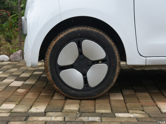 XIAOHU FEV Mini EV Cars 100km / h سيارات الطاقة الجديدة للبالغين