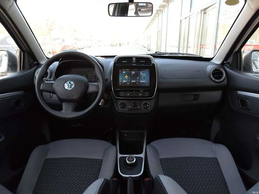 4 مقاعد سيارات كهربائية نقية Venucia E30 سيارات دفع يسرى 105 كم / ساعة