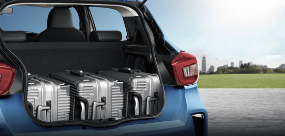 4 مقاعد سيارات كهربائية نقية Venucia E30 سيارات دفع يسرى 105 كم / ساعة