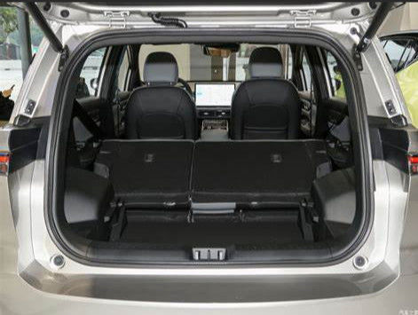 مدى السيارات الكهربائية النقية Hycan Z03 مسافة 430 كم 5 مقاعد SUV AWD Drive 140 كم / ساعة