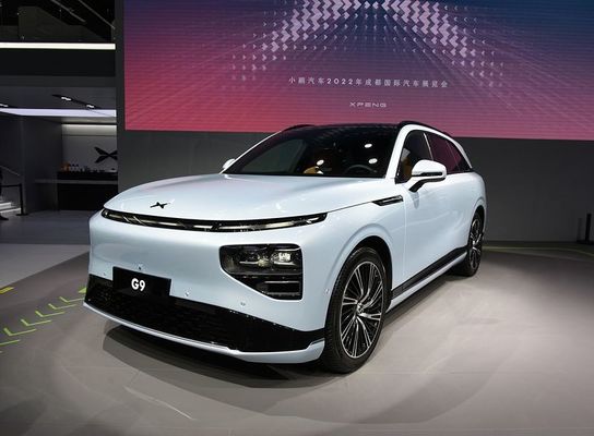 Xpeng G9 سيارات الدفع الرباعي الكهربائية الفاخرة كبيرة الحجم ذات 5 مقاعد بمدى 702 كم 200 كم / ساعة السرعة القصوى
