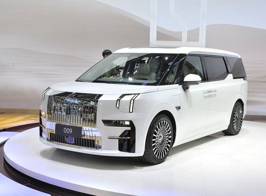 702km - 822km طويلة المدى EV سيارات Zeekr 009 Electric MPV Vehicles