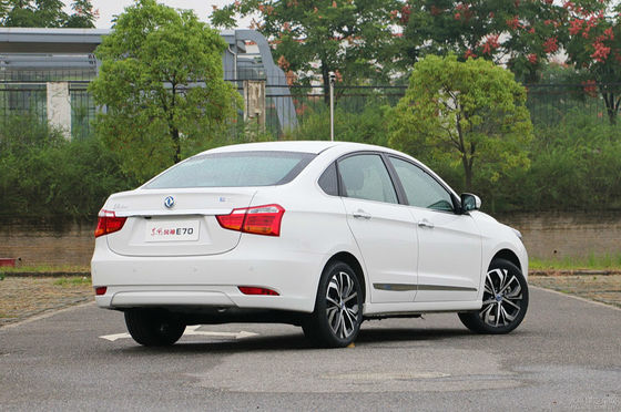 Dongfeng Pure EV Car Fengshen E70 للسيارات الكهربائية سيارة 150 كم / ساعة السرعة القصوى