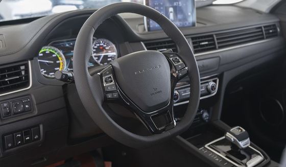 Dongfeng Forthing Pure Electric Cars PHEV New Energy Family EV سيارة 150 كم / ساعة