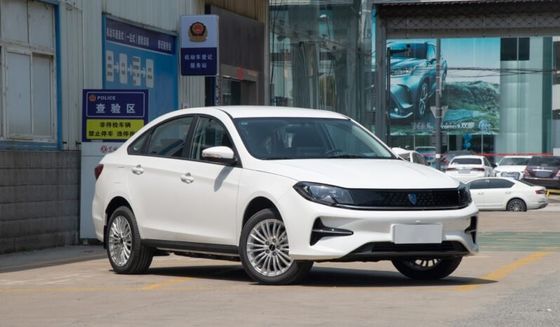 Dongfeng Forthing Pure Electric Cars PHEV New Energy Family EV سيارة 150 كم / ساعة