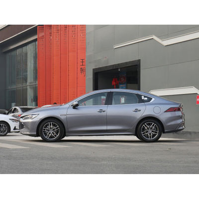 130 كم / ساعة سيارات كهربائية مستعملة BYD Qin Plus 400 صندوق سفر سيارات كهربائية EV