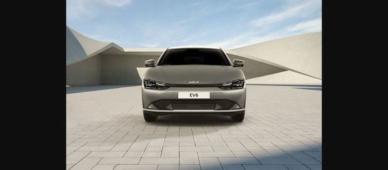 السيارة الكهربائية للطاقة الجديدة من نوع كيا EV6 على بعد 671 كم
