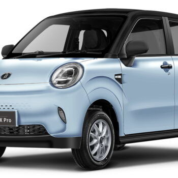 داخلية ممتازة وتركيب غني و تصميم أزياء في Lingbao Box EV سيارة جديدة