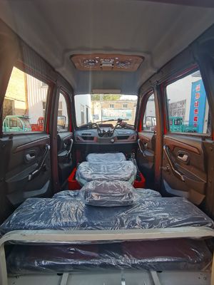 دراجة ركاب ثلاثية ذات محرك مغلق تعمل بالبنزين مع ألوان متعددة السرعة القصوى 70 كم / ساعة