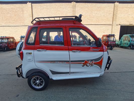 دراجة ركاب ثلاثية ذات محرك مغلق تعمل بالبنزين مع ألوان متعددة السرعة القصوى 70 كم / ساعة