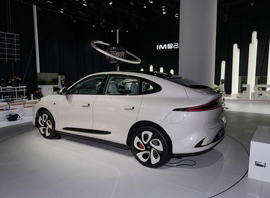 جيجي LS6 أقصى طاقة 575 كيلوواط جميع السيارات الكهربائية مع السرعة القصوى من 252 كيلومتر في الساعة