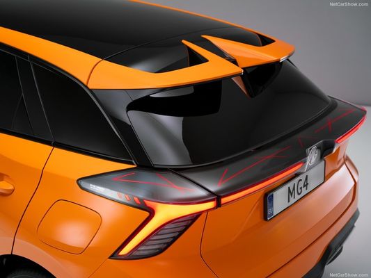 الطاقة الجديدة 2024 السيارة الكهربائية النقية الأكثر سخونة MG4 EV مع 250N.m عزم الدوران ماكس. 986l مساحة صندوق كبيرة جدا