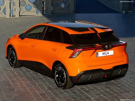 الطاقة الجديدة 2024 السيارة الكهربائية النقية الأكثر سخونة MG4 EV مع 250N.m عزم الدوران ماكس. 986l مساحة صندوق كبيرة جدا