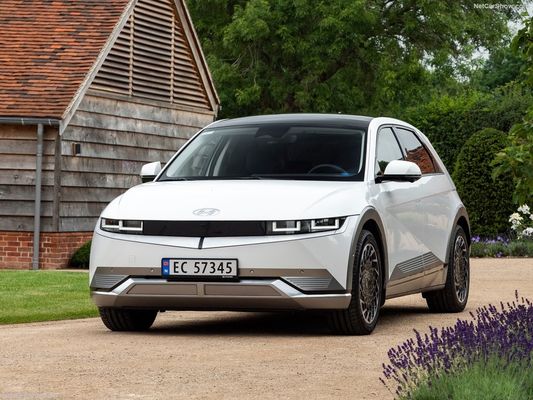 عائلة جديدة من السيارات الكهربائية الكاملة من هيونداي Ioniq5 ساحر، تصميم مستقبلي مع 430km النطاق