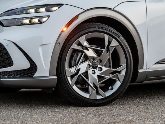 جينيسيس GV60 سيارة عائلية كهربائية ذات سعة 76.4 كيلوواط بطارية 350Nm من عزم الدوران