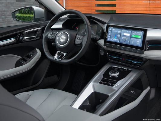 السيارة الكهربائية المريحة الكاملة في MG 5 EV مع نطاق لائق 344km وقدرة شحن فائقة