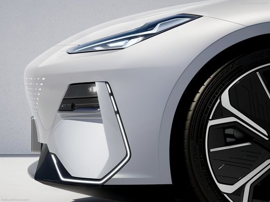 سيارة جيلي غالاكسي إ8 إيف الكهربائية 2024 550 كيلوواط ماكس سيارة طاقة جديدة سيدان بمحرك واحد بسرعة 190 كم / ساعة