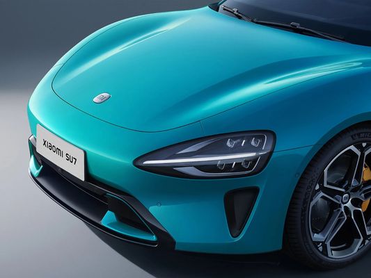 سيارة جديدة من طراز شاومي سو7 سيدان 475 كيلوواط أو 664 حصان قوة 165 ميل في الساعة سيارة طاقة جديدة