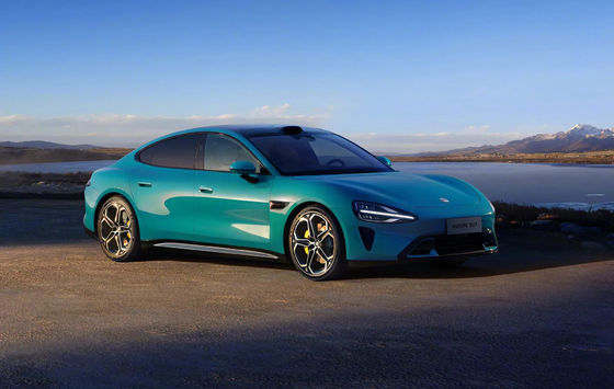 سيارة جديدة من طراز شاومي سو7 سيدان 475 كيلوواط أو 664 حصان قوة 165 ميل في الساعة سيارة طاقة جديدة