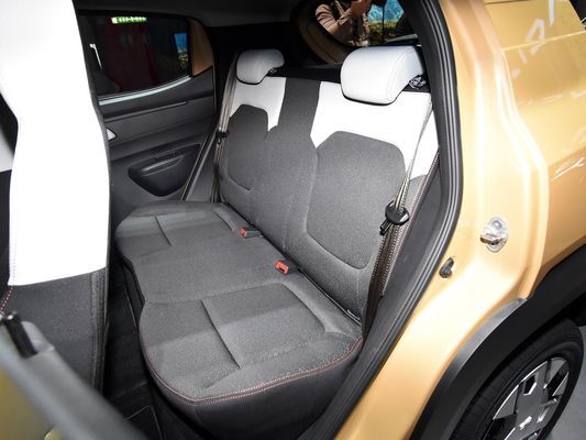 سيارة كهربائية عالية السرعة