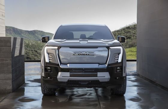 جي ام سي سييرا EV محرك مزدوج محرك مع 754P معدل لسحب ما يصل إلى 9500 رطلا ويمكن سحب ما يصل إلى 1300 رطلا من الحمولة