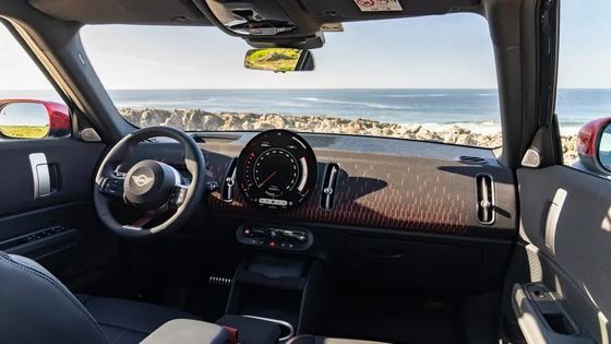 2024 سيارة كهربائية نقية ميني كوبر Countryman E عائلة SUV مع شكل مربع 462km مدى مع 150km من طاقة المحرك