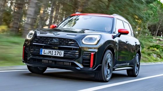 2024 سيارة كهربائية نقية ميني كوبر Countryman E عائلة SUV مع شكل مربع 462km مدى مع 150km من طاقة المحرك