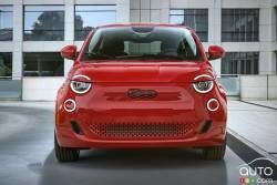 2024 FIAT 500e FWD سيارات كهربائية مصغرة بطارية 42 كيلوواط مع سرعة قصوى 94 ميل في الساعة