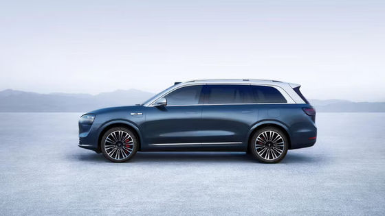 AITO M9-SUV كهربائية فاخرة ومزودة بالتكنولوجيا مع داخلية مستوحاة من الهواتف الذكية، خيارات محرك مزدوج