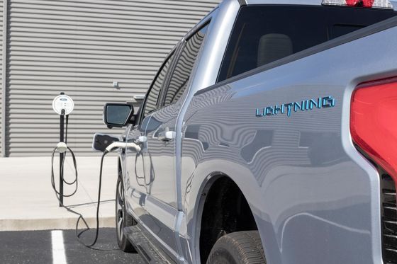 السيارة الكهربائية فورد F-150 الإضاءة شاحنة كهربائية نقية ذات نطاق واسع وتخزين ضخم