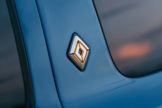 2023 RIVIAN R1S 800P.S أربعة محركات 660 كم نطاق 7 مقعد SUV الكهربائية الكاملة