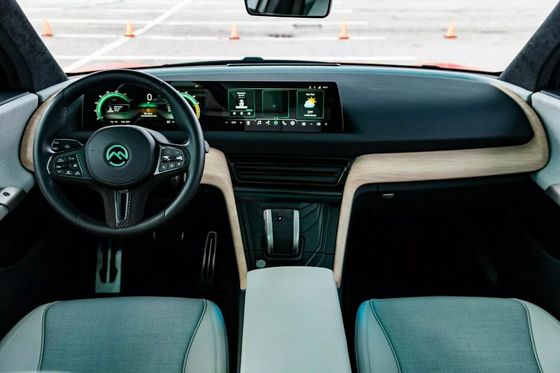 2024 مولن جي تي سيارة رياضية كهربائية نقية بمدى 380 كم 4.2s 0-100km / h التسارع