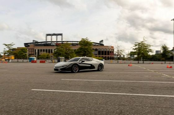 2024 مولن جي تي سيارة رياضية كهربائية نقية بمدى 380 كم 4.2s 0-100km / h التسارع