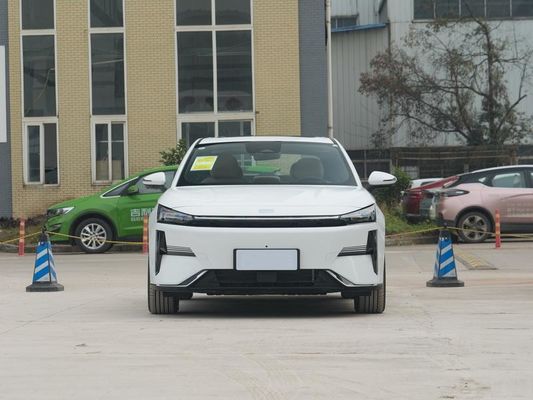 2024 جيلي L6 السيارة الكهربائية الهجينة مع 1370km مدى