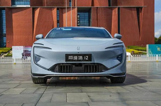 سيارة كهربائية نقية AVATR 12 سيارة كهربائية بمدى 700 كم